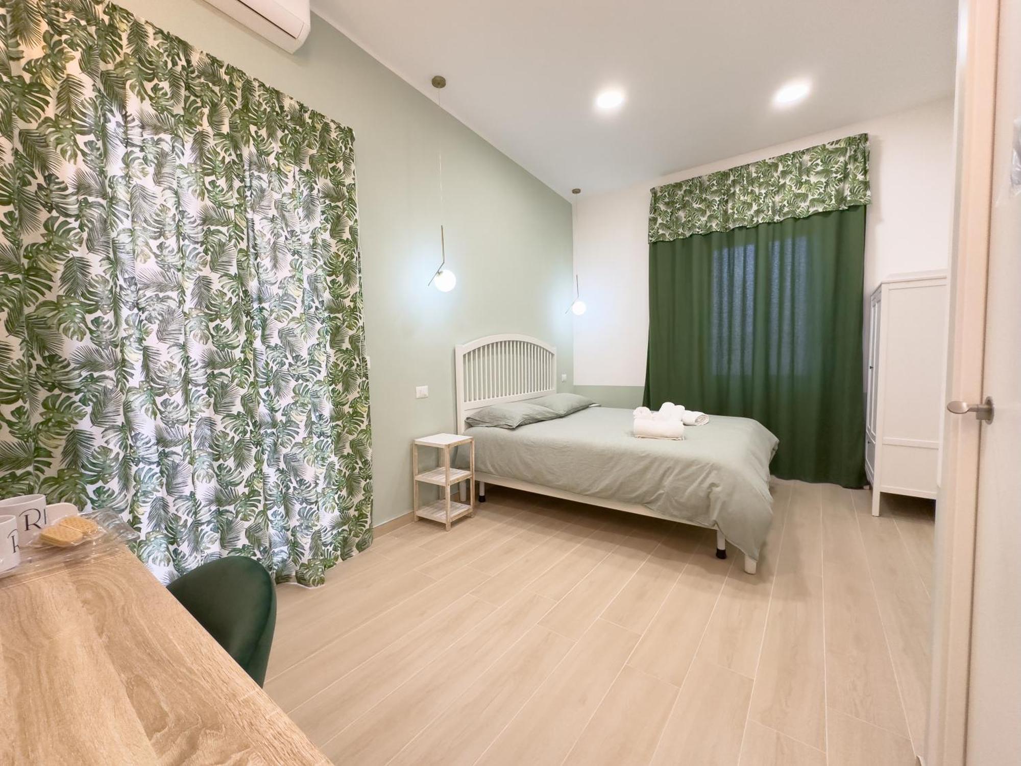 Real Poggio Hotel Napoli Bagian luar foto