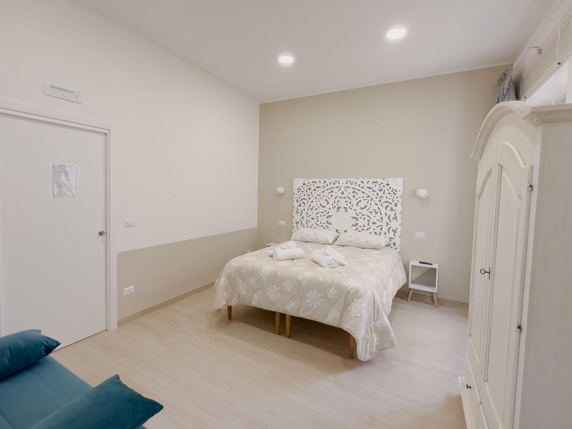 Real Poggio Hotel Napoli Bagian luar foto