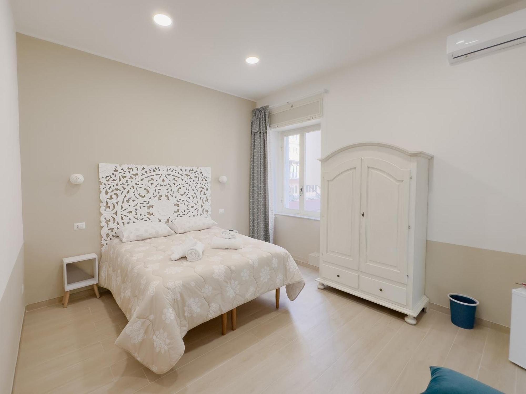 Real Poggio Hotel Napoli Bagian luar foto